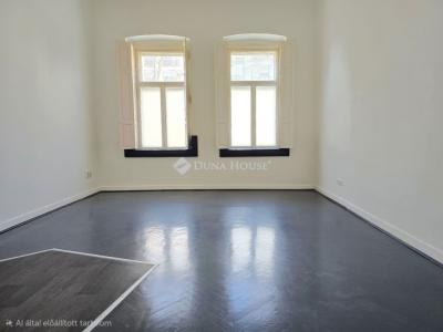 Eladó lakás Pécs