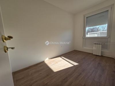 Eladó lakás Pécs