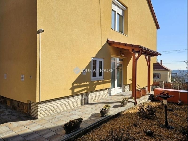Eladó családi ház Pécs