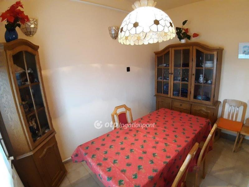 Eladó családi ház Balatonendréd