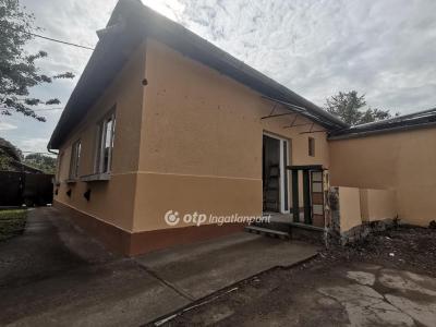 Eladó családi ház Békéscsaba