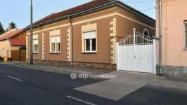 Eladó családi ház Békéscsaba