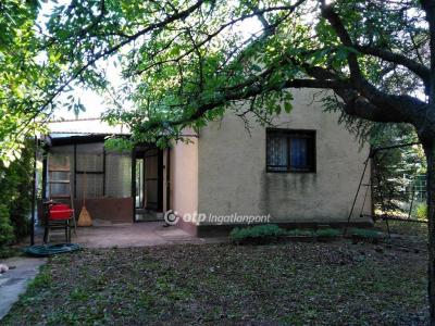 Eladó nyaraló Balatonkenese Balatonakarattya