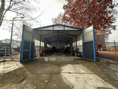 Eladó műhely Csongrád