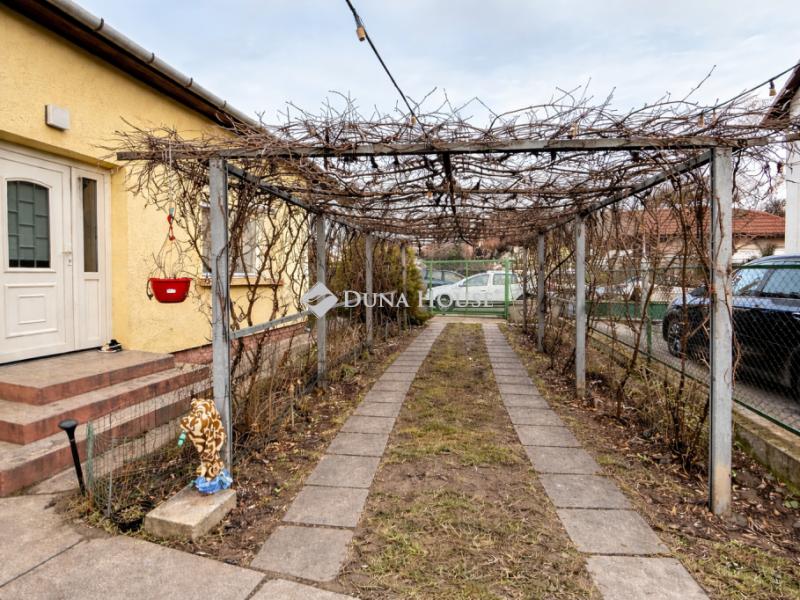 Eladó családi ház Budapest