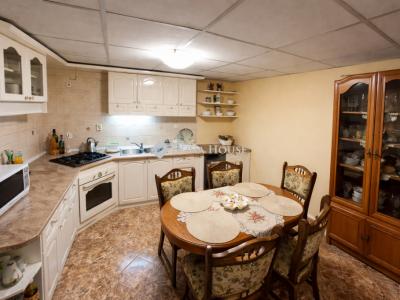 Eladó családi ház Budapest