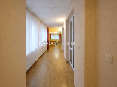 Eladó családi ház Budapest