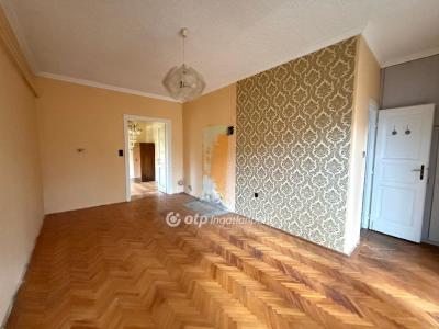 Eladó családi ház Budapest