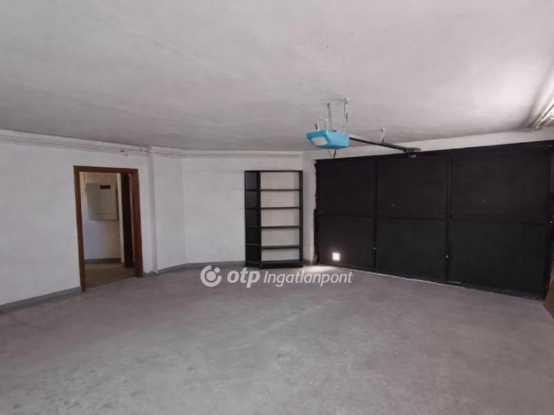 Eladó családi ház Budapest