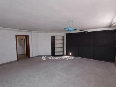 Eladó családi ház Budapest