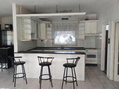 Eladó családi ház Budapest