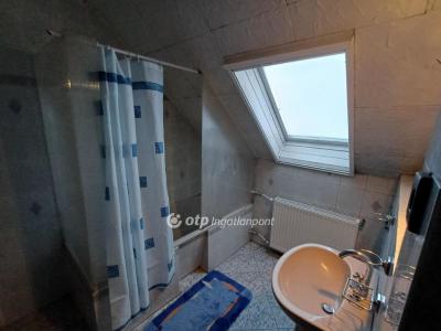 Eladó családi ház Budapest