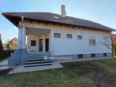 Eladó családi ház Budapest