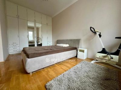 Eladó lakás Debrecen