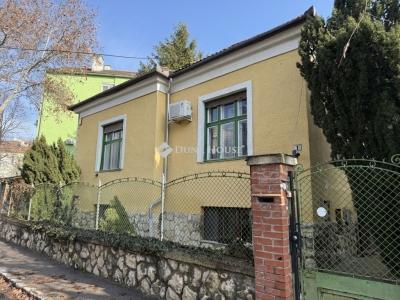 Eladó családi ház Pécs