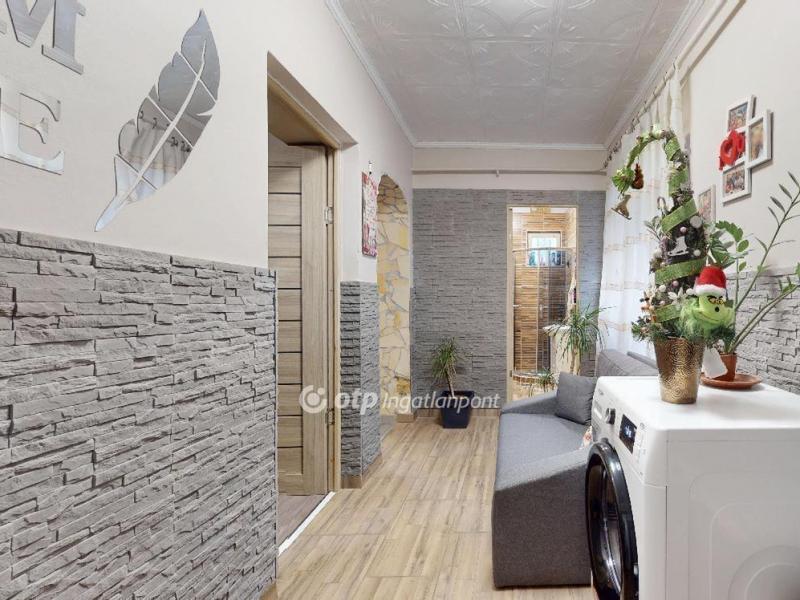 Eladó családi ház Szikszó