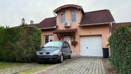 Eladó családi ház Tiszaújváros