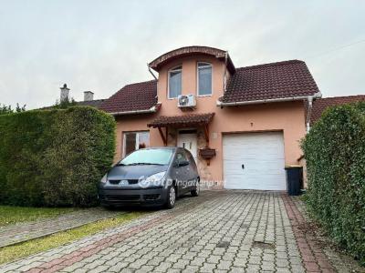 Eladó családi ház Tiszaújváros