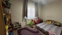 Eladó családi ház Úri