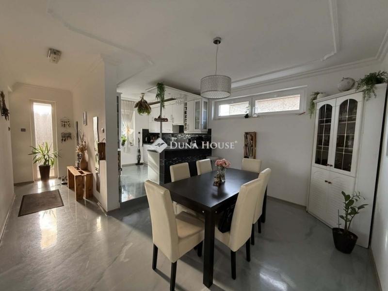 Eladó családi ház Inárcs