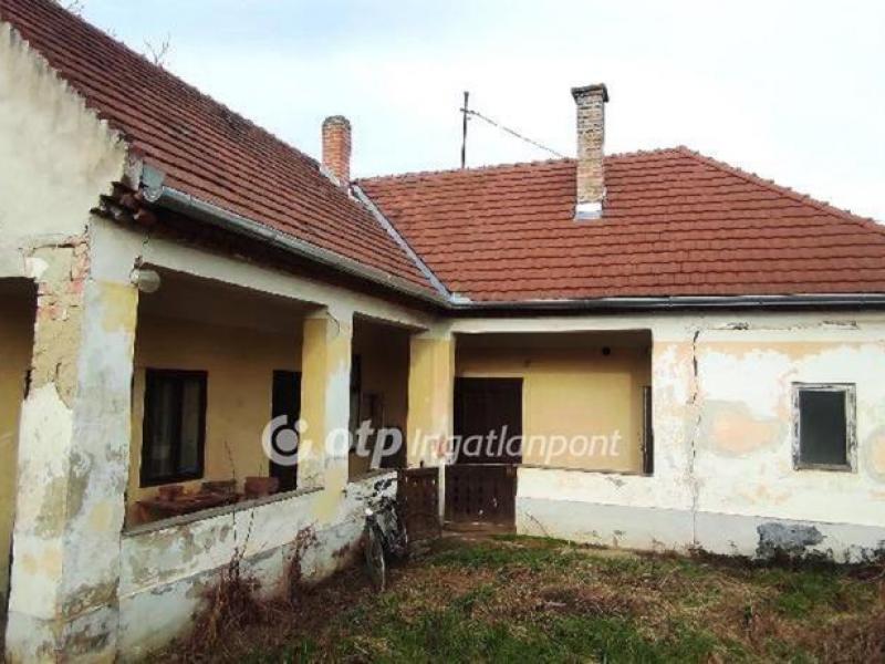 Eladó családi ház Győr