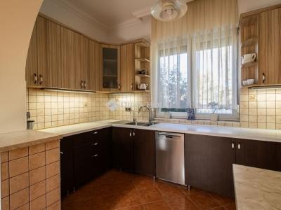 Eladó családi ház Budapest