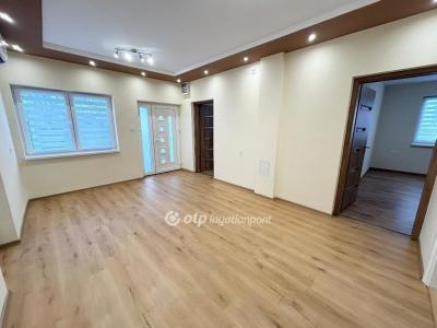 Eladó családi ház Nyírbogdány