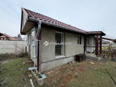 Eladó családi ház Mogyoród