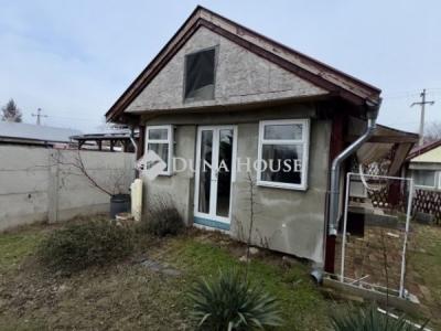 Eladó családi ház Mogyoród