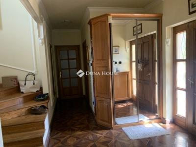 Eladó családi ház Budapest