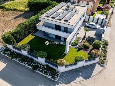 Eladó családi ház Budapest