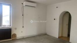 Eladó családi ház Erdőkertes