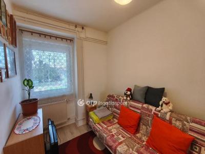 Eladó családi ház Üllő