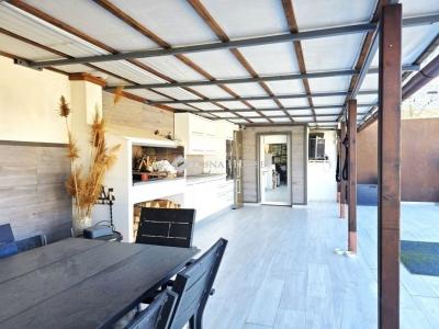 Eladó családi ház Pécs