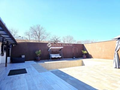 Eladó családi ház Pécs