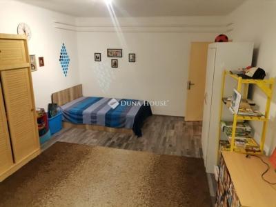 Eladó lakás Pécs