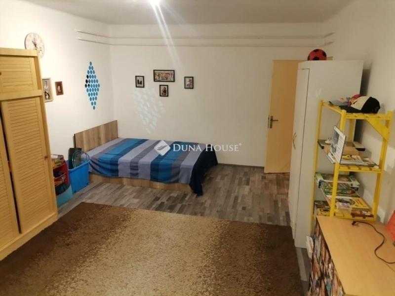 Eladó lakás Pécs