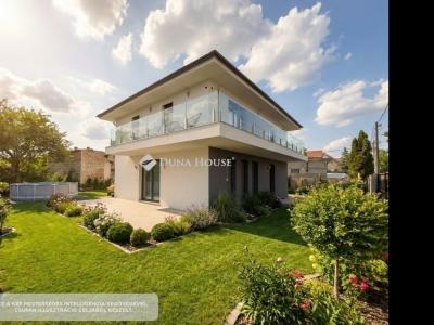 Eladó családi ház Budapest