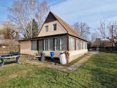 Eladó családi ház Velence