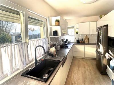 Eladó családi ház Piliscsaba