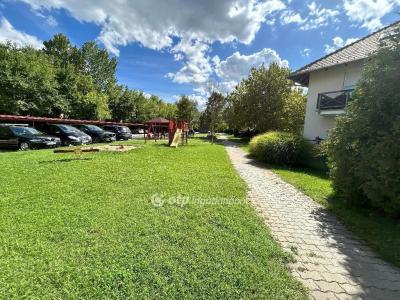 Eladó lakás Balatonőszöd