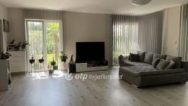 Eladó családi ház Balatonboglár