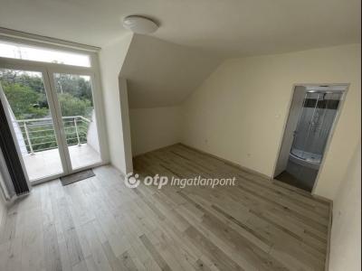 Eladó családi ház Balatonboglár