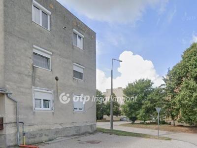 Eladó lakás Bábolna
