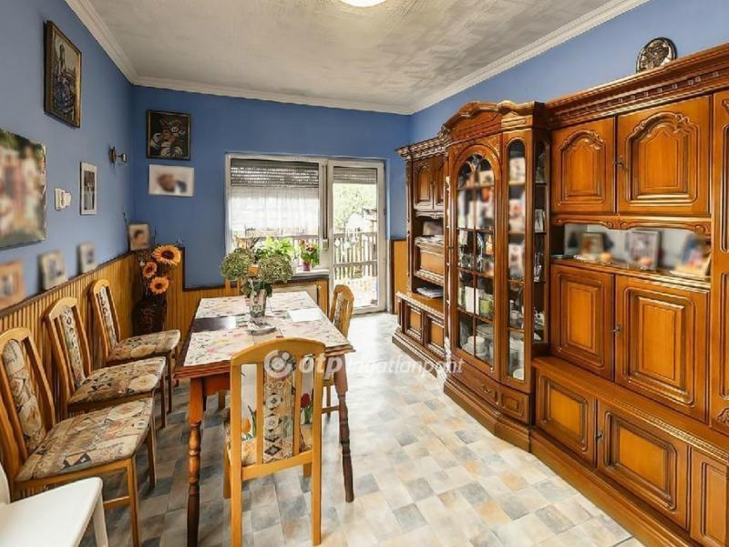 Eladó családi ház