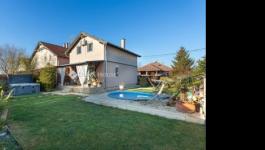 Eladó sorház Nagytarcsa