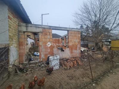 Eladó családi ház Üllő