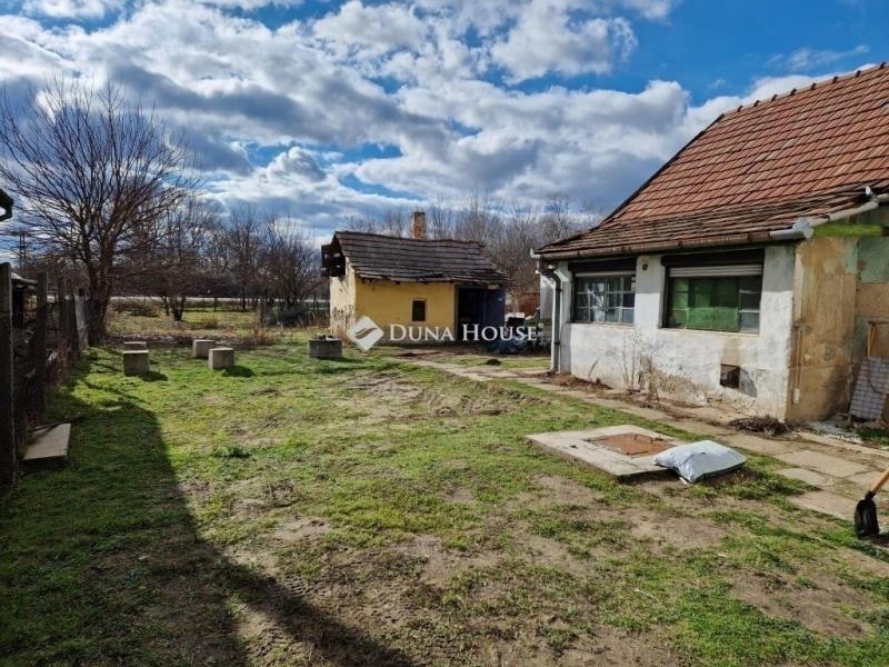 Eladó családi ház Monor