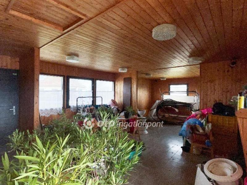 Eladó családi ház Halászi