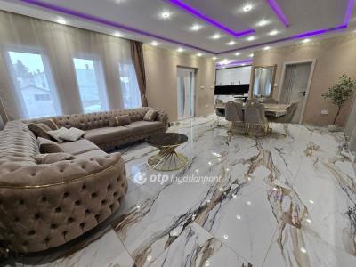 Eladó családi ház Pápa